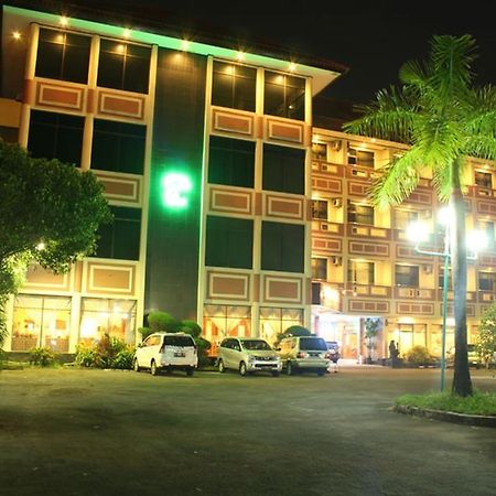 Jepara Indah Hotel Exterior photo