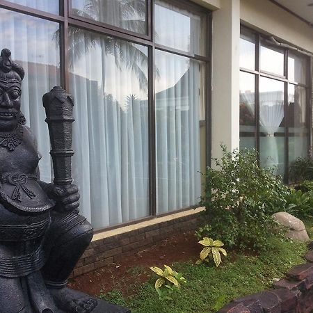 Jepara Indah Hotel Exterior photo