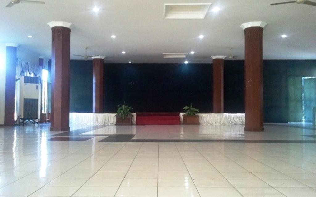 Jepara Indah Hotel Exterior photo