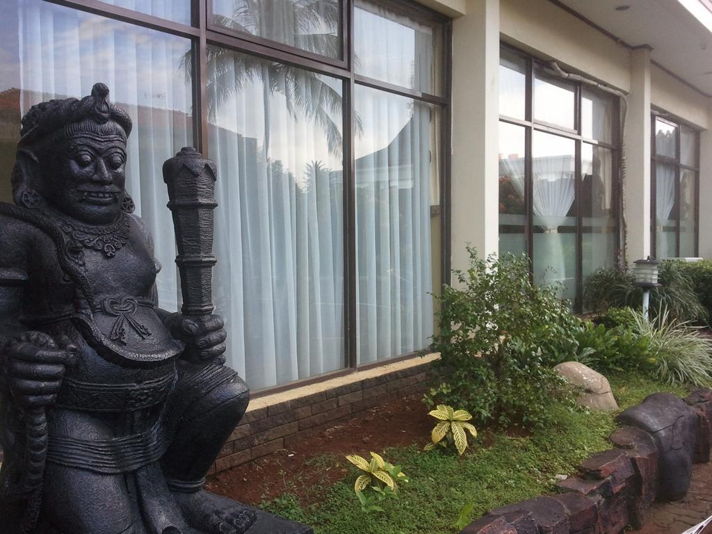 Jepara Indah Hotel Exterior photo