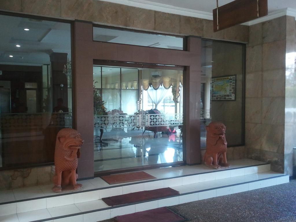 Jepara Indah Hotel Exterior photo