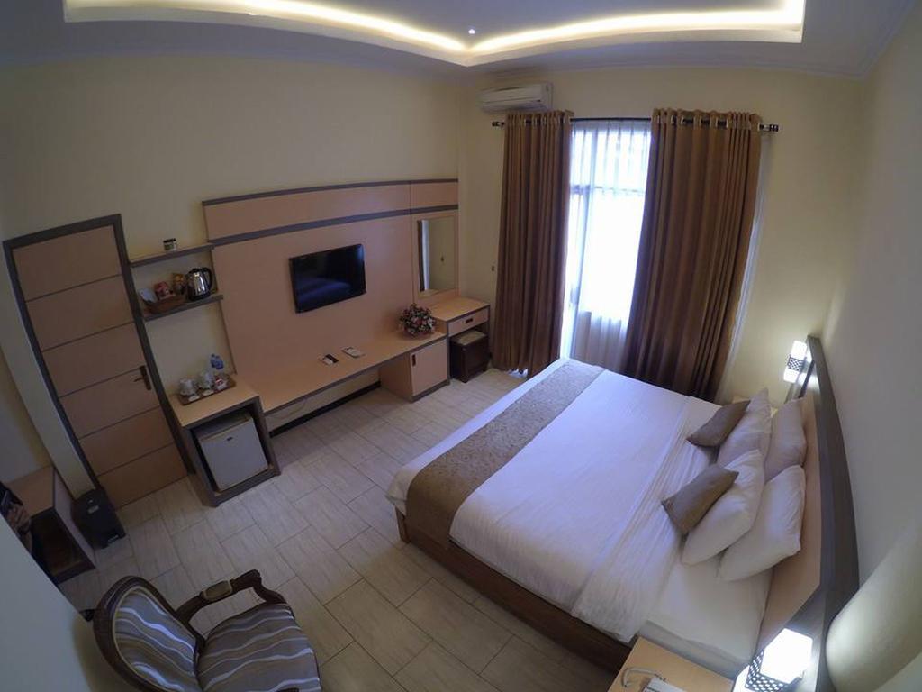 Jepara Indah Hotel Exterior photo